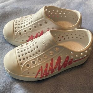 Native Slip-On Shoes with Pink Accents